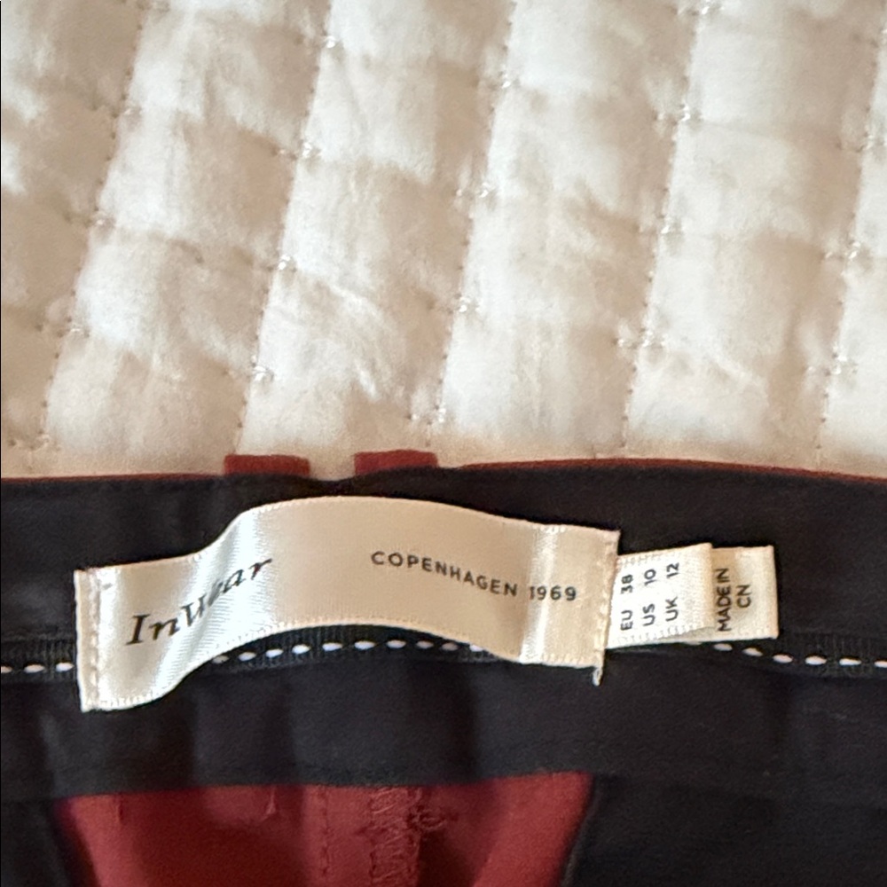 Chic Rust Cropped Pants - Picture 2 of 2